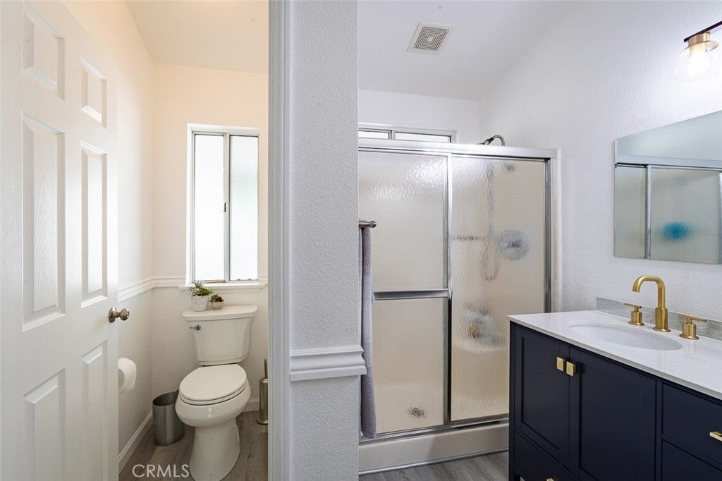 listing image 130724649271889213425