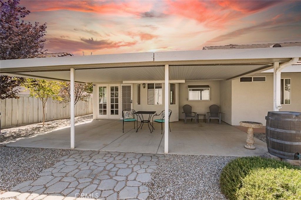 listing image 130723668501171167095