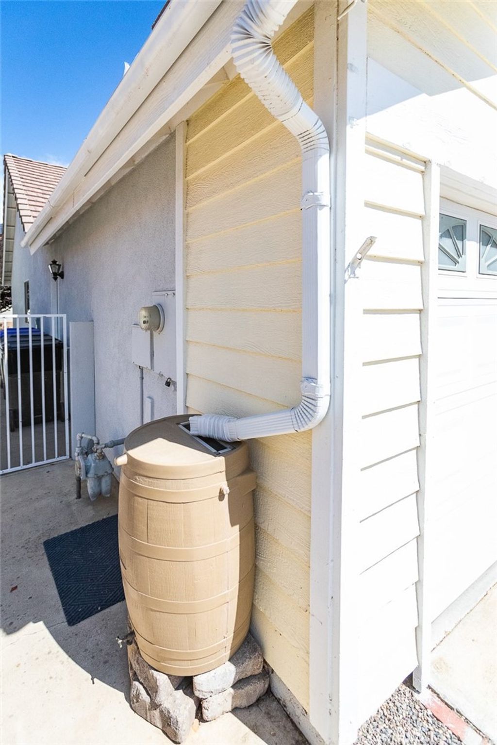 listing image 130720562220295611412