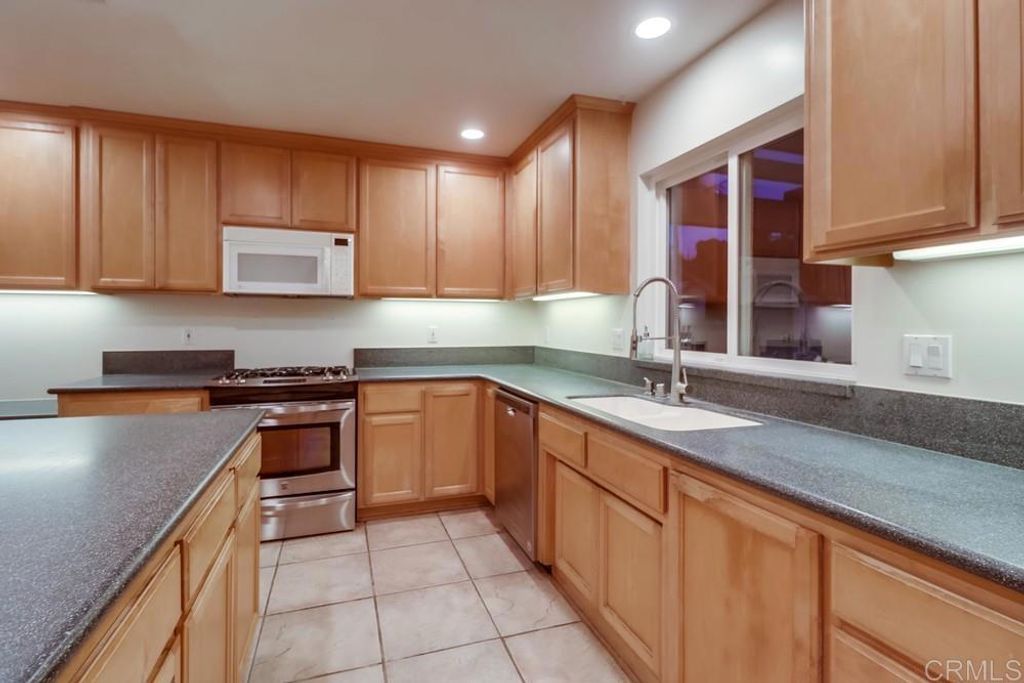 listing image 130720182797887210524