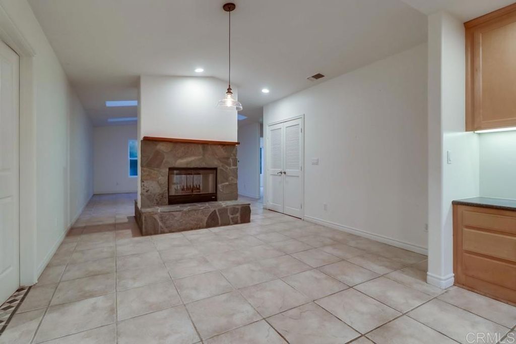 listing image 130725174447509151390