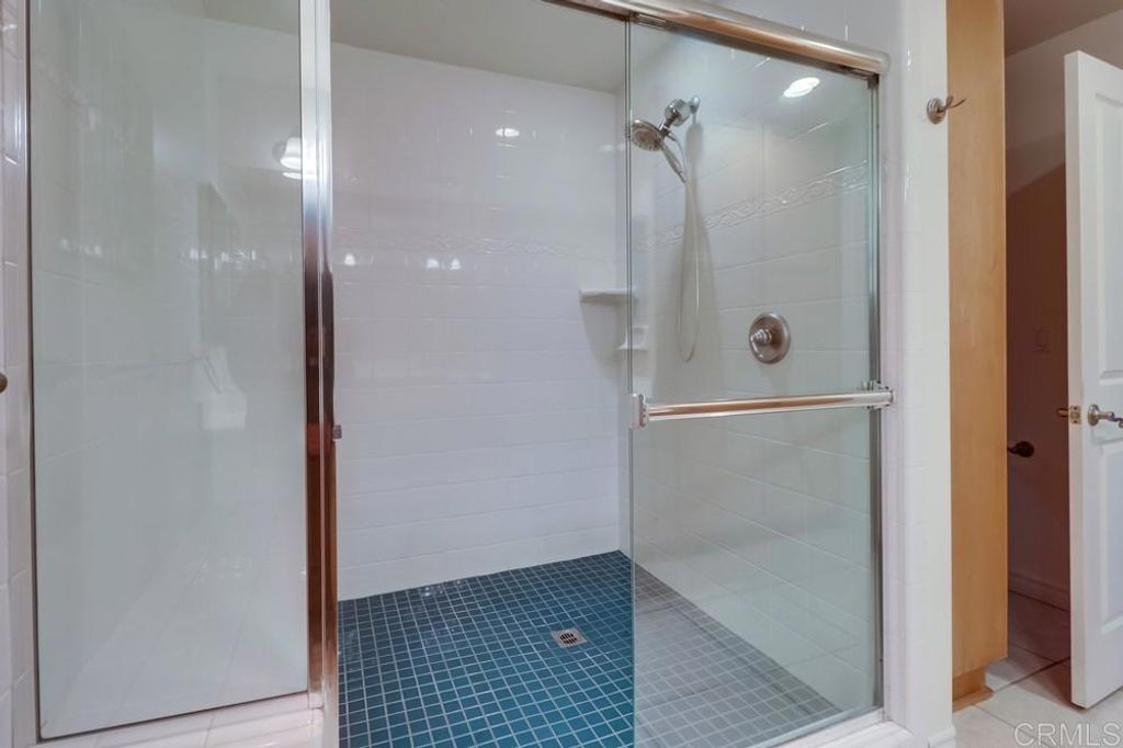 listing image 130726884327317998099
