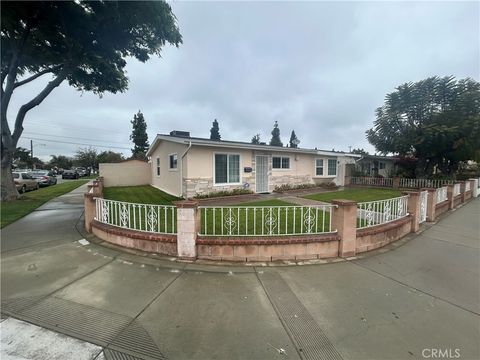 20743 Norwalk Boulevard Lakewood CA 90715