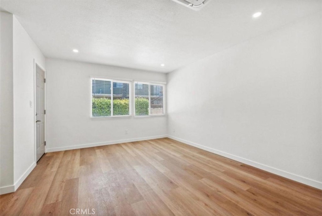 Downtown Area (DOWN) - Residential Income