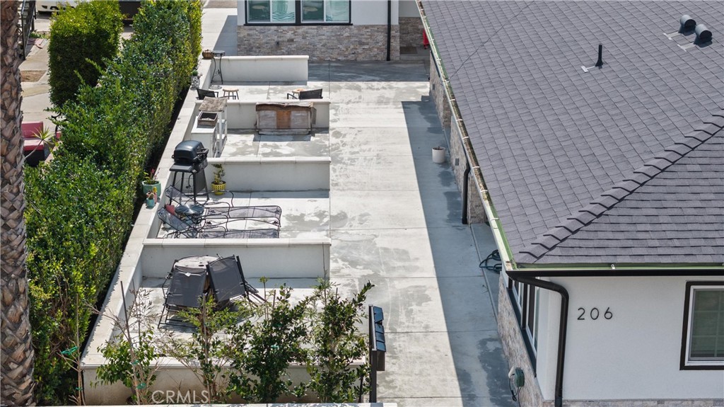 Downtown Area (DOWN) - Residential Income