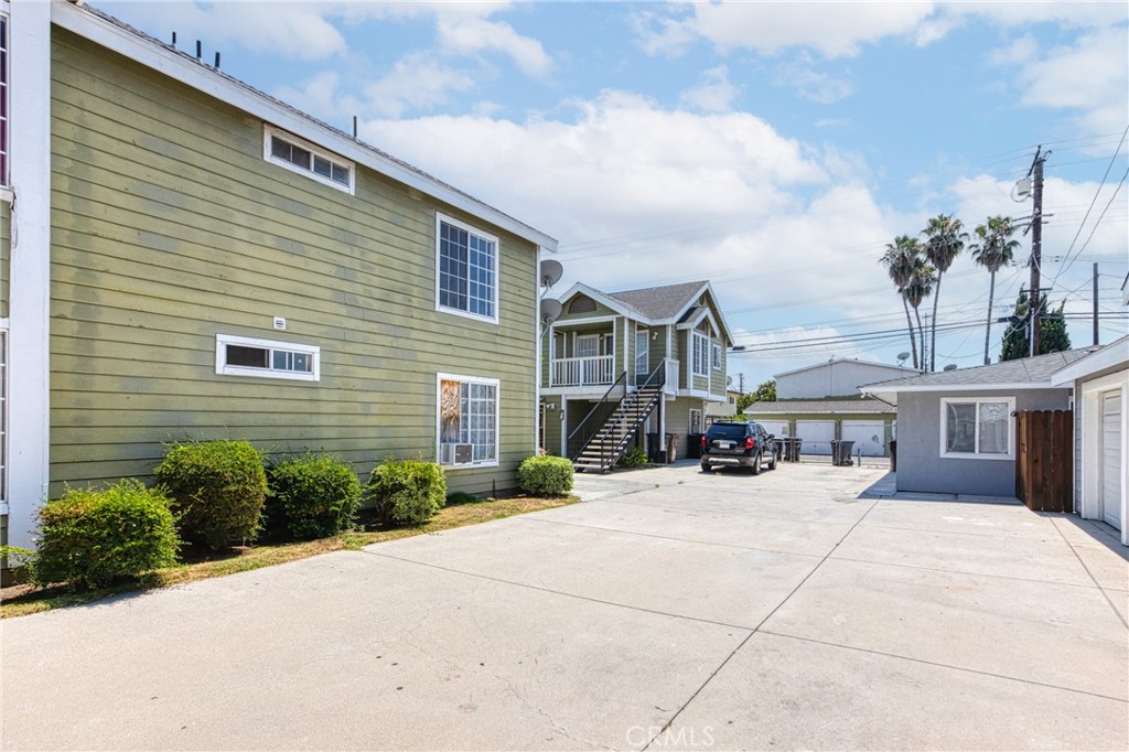 320 W Truslow Avenue D