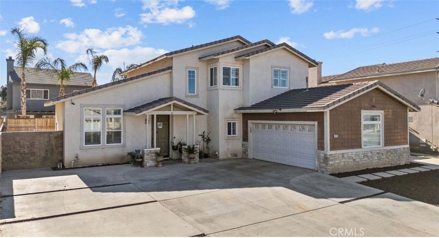 HUGE PRICE IMPROVEMENT FOR A QUICK SELL. Great opportunity to own a 4bedrooms 3 baths in a quiet neighborhood in Hemet!! 1 bedroom and 1 full located downstairs suitable for in laws or guests. The property needs some TLC Perfect for investors or first time homebuyers to add their touch with an FHA 203 K. NO REPAIRS WILL BE MADE. Property is conveniently located nearby shopping center, schools, and hospital. Seller is MOTIVATED and will include most furniture. SCHEDULE YOUR APPOINTMENT NOW FOR A PRIVATE SHOWING!!