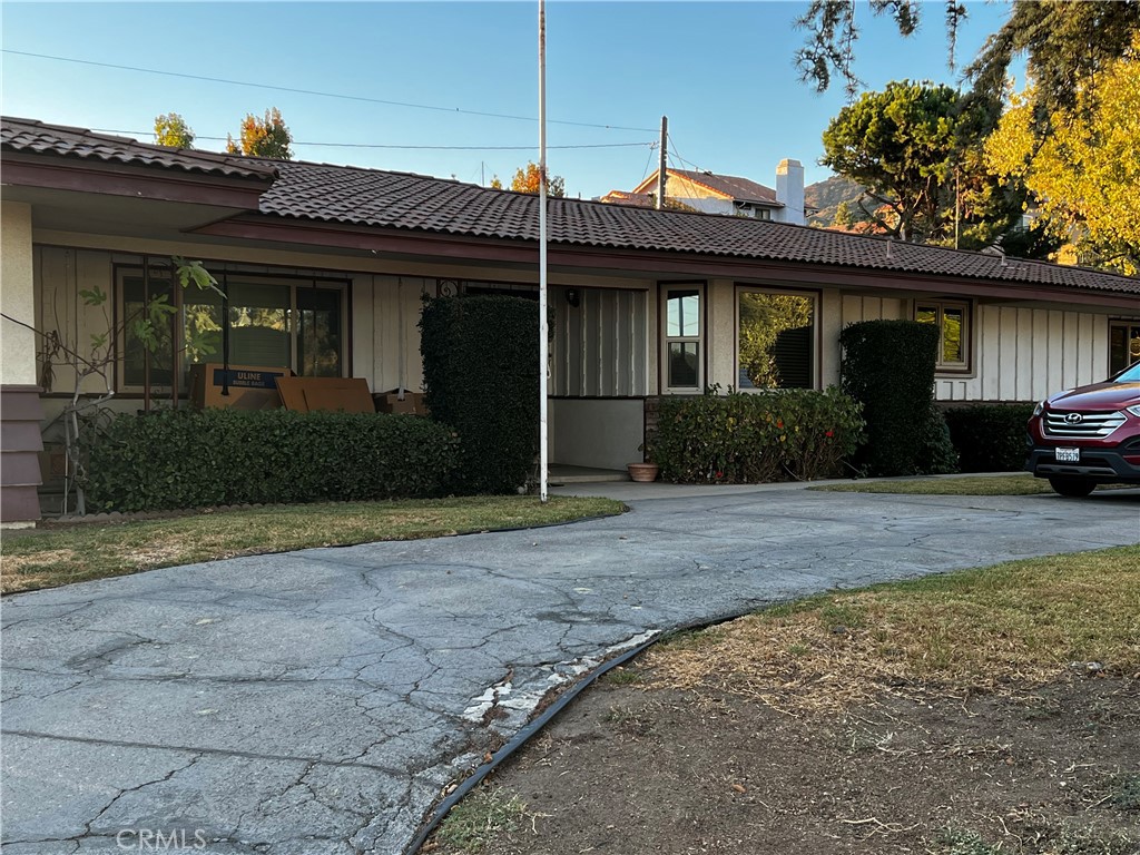 Properties 2 319 Tocino Drive