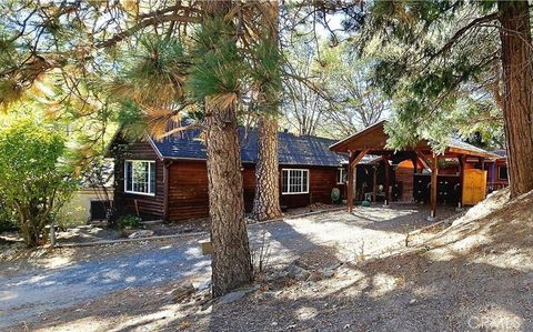 A home in Cedarpines Park