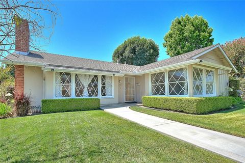 A home in Los Alamitos