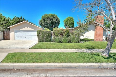 A home in Los Alamitos