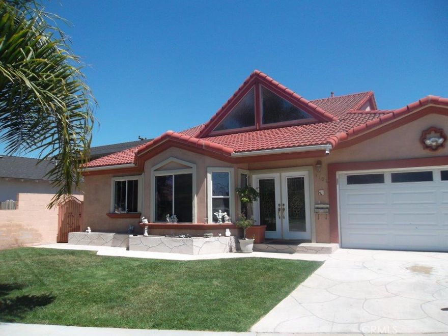 This beautiful custom home is located just minutes from South Coast Plaza with shopping and fine dining with 5 bedrooms, a loft, a bonus room, sunken living room, and two Master bedrooms. This home boasts bamboo flooring in the main living area and poured porcelain throughout the down stairs living area. The huge Master suite has a fireplace, walk-in closet, a retreat, a balcony overlooking the backyard and a Master bath with a stand up shower and a Jacuzzi tub. No expense was spared in building this entertainer’s paradise.