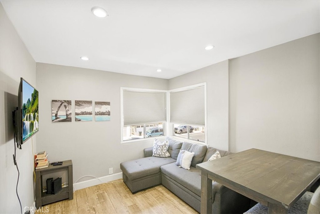 Balboa Peninsula (Residential) (BALP) - Residential Income