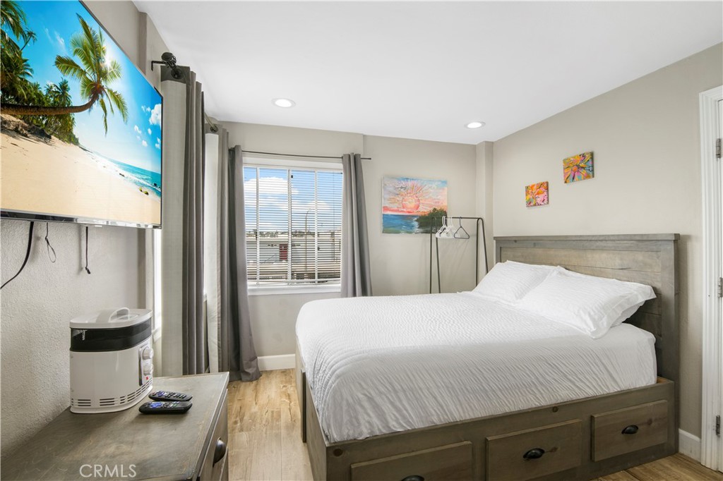 Balboa Peninsula (Residential) (BALP) - Residential Income