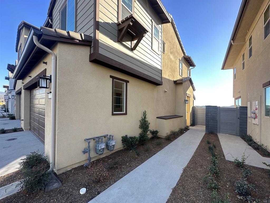 791 Cornelia Way