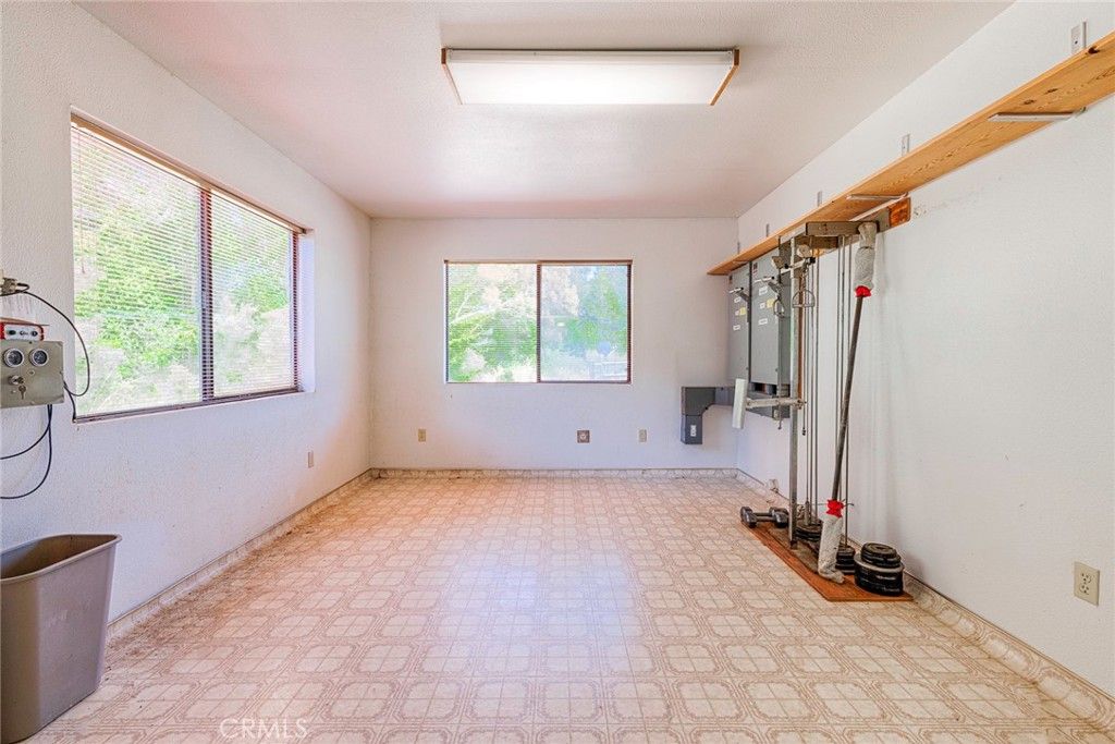 listing image 130726075844888434228