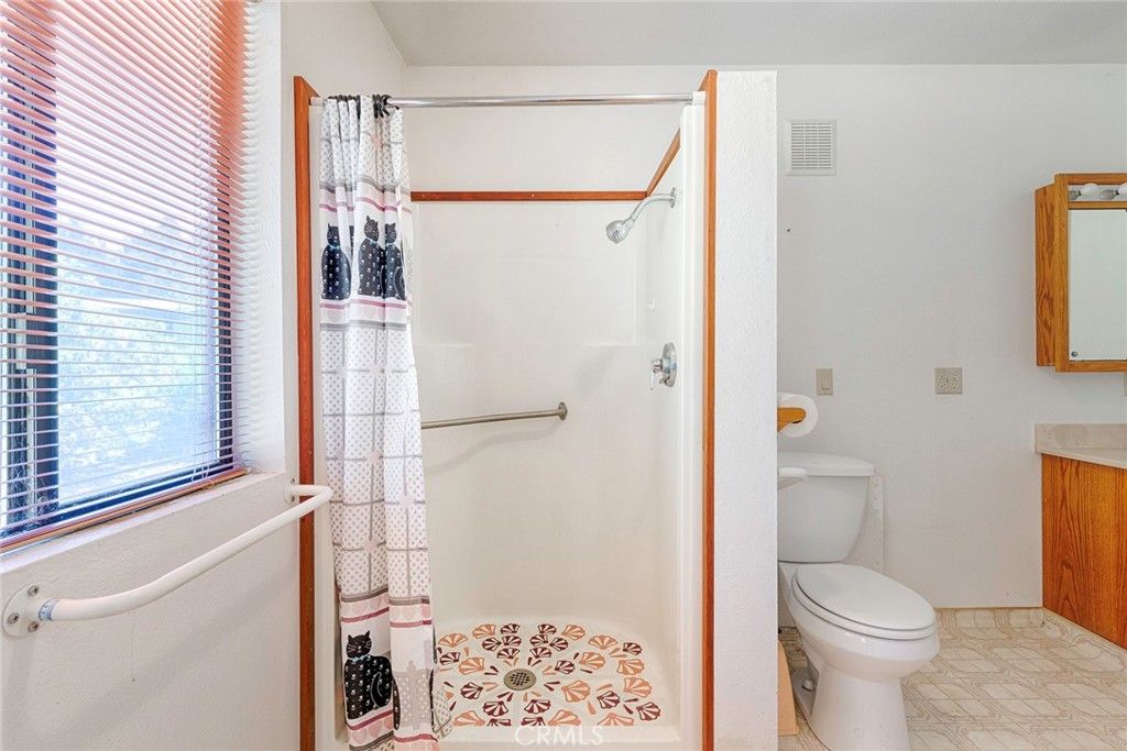 listing image 130726580103180490414