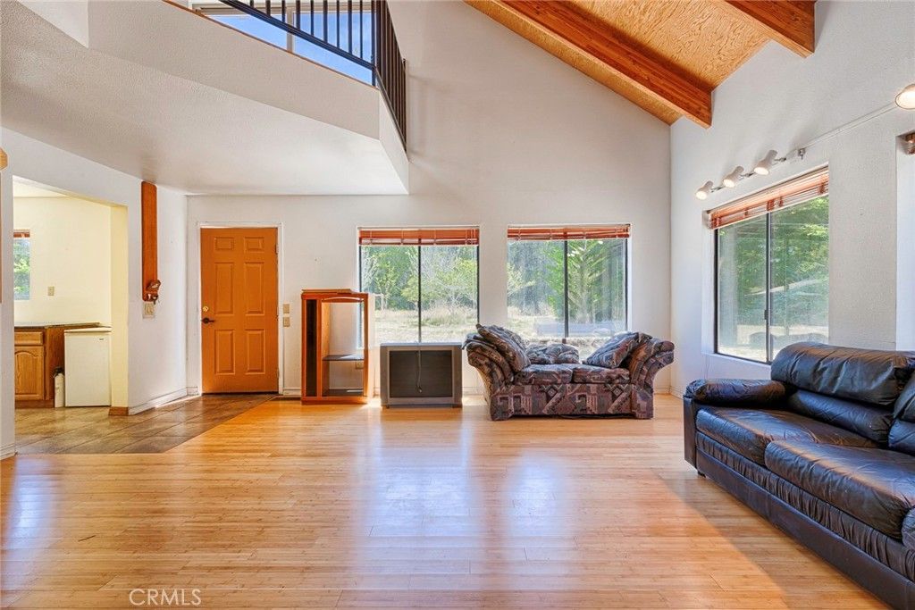 listing image 130728361916069009720