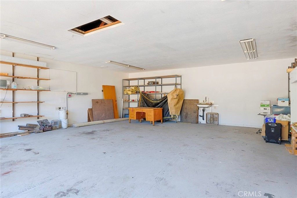 listing image 130726796766884825305