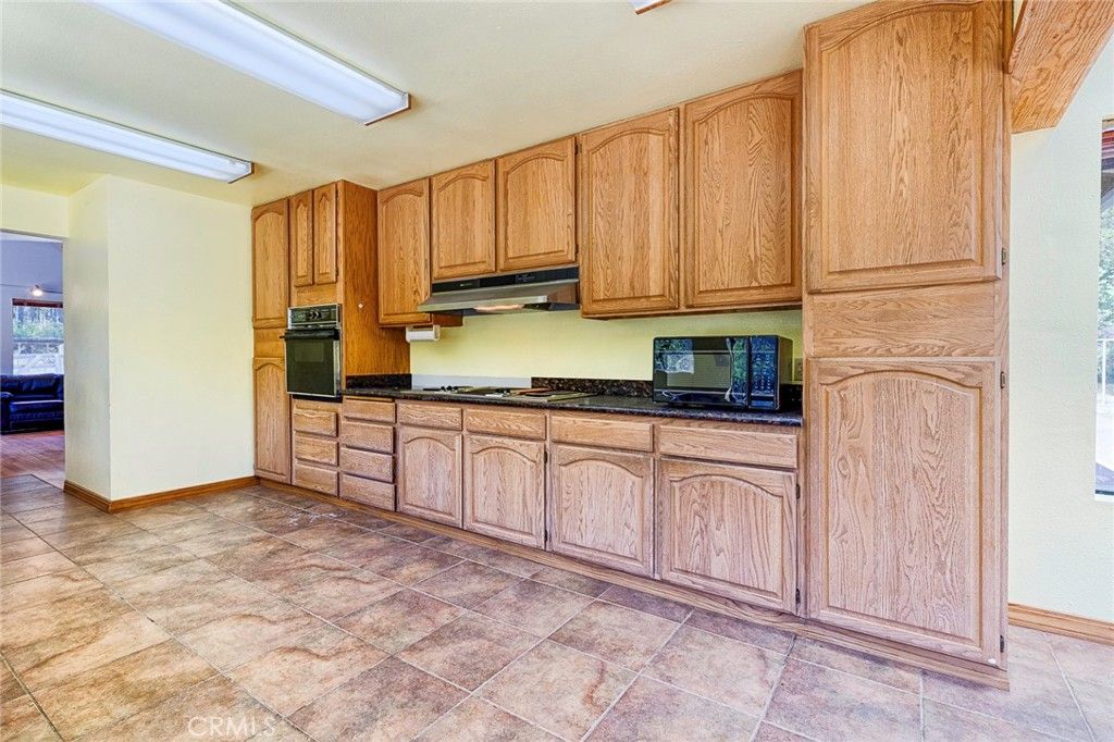 listing image 130722644119969585265