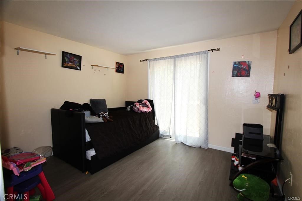 listing image 50