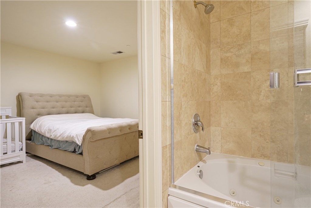 Photo 33 of 44 of 2064 Artesia Boulevard A townhome
