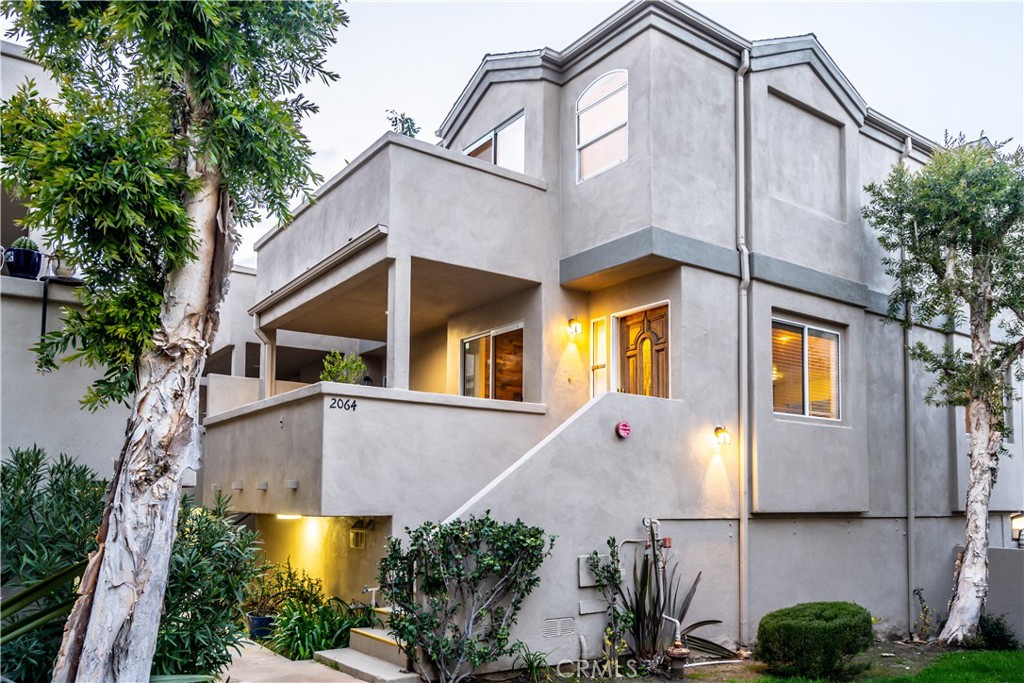 Photo 2 of 44 of 2064 Artesia Boulevard A townhome