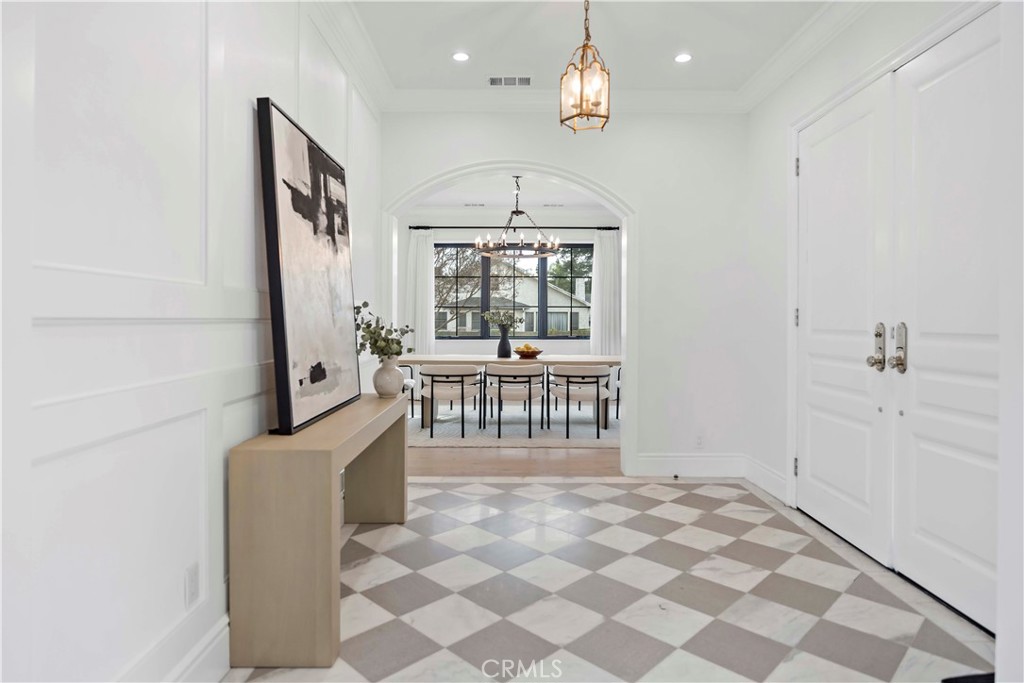 1100 S 4th Avenue