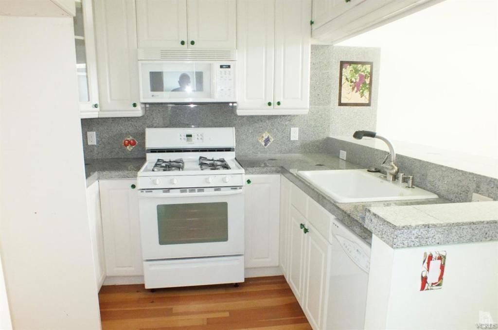 listing image 130726119905994830057