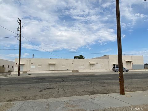 44820 Yucca Avenue Lancaster CA 93534
