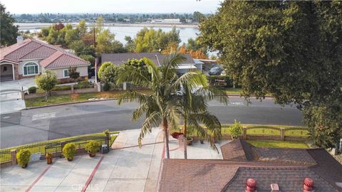 A home in El Monte