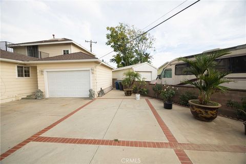 A home in El Monte