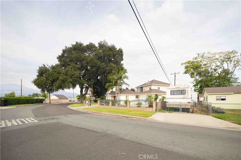 A home in El Monte