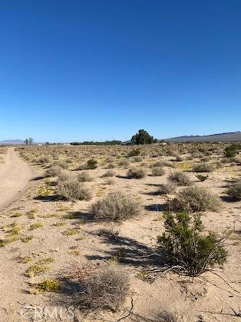 Photo of 5282211 NW Corner of HWY 40 & Fort Cady St, Newberry Springs, CA 92365 (MLS # TR25010121)