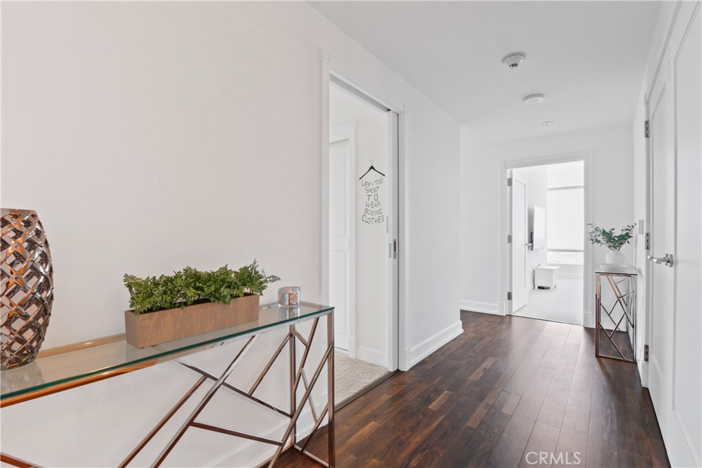 Properties 3 900 W Olympic Boulevard 42A
