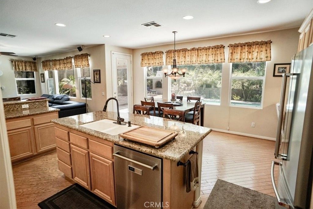 listing image 130721983781525627145