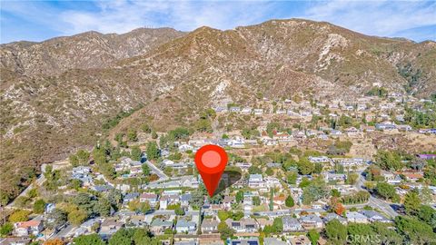 A home in La Crescenta