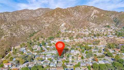 A home in La Crescenta