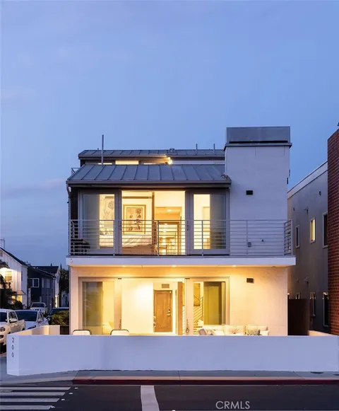 200 E Balboa Boulevard, Newport Beach, CA 92661 - MLS#: OC25040695