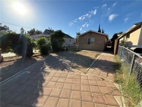 A home in Lake Elsinore