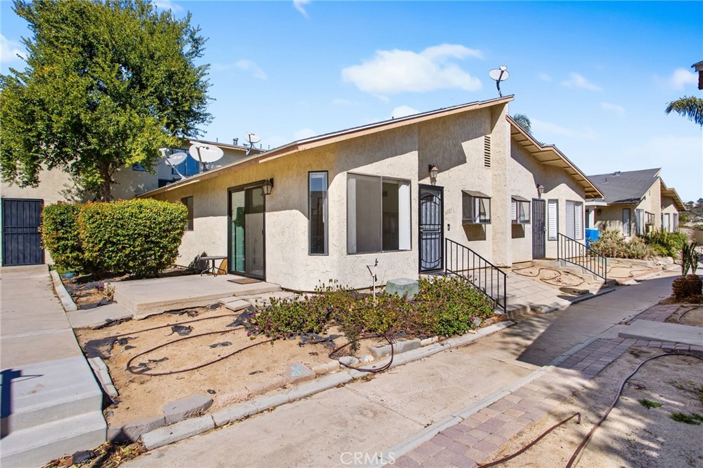 Beautifully Updated 2-Bedroom, 2-Bathroom Condo in a Prime Location. This condo has been recently updated with modern finishes, making it a move-in-ready gem. Featuring fresh paint, new flooring, new doors, and baseboards throughout. This home offers a bright and inviting atmosphere. The kitchen boasts new countertops and appliances. Both bathrooms have been beautifully remodeled with sleek, contemporary showers, adding a touch of luxury to your daily routine. Complete with a community pool. This condo provides easy access to The Lake, dining, and shopping. Don’t miss the opportunity. Schedule your showing today!