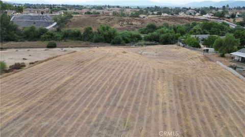 7 Juniper Murrieta CA 92562