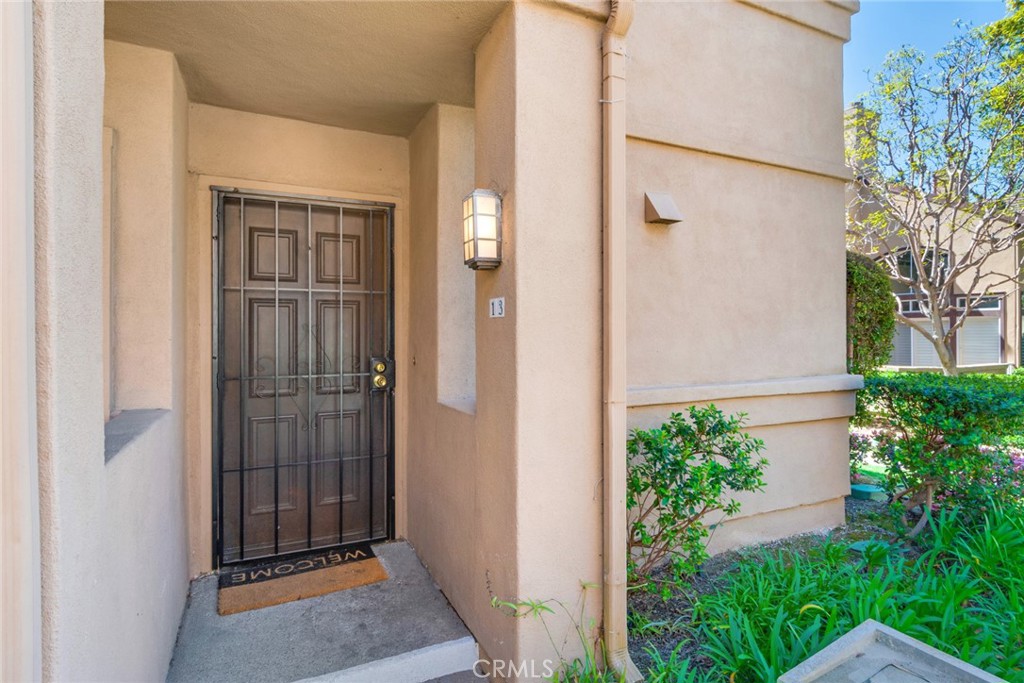 13 Silvertide Drive