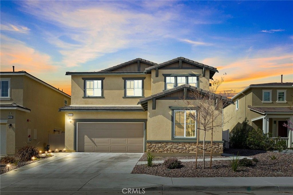 listing image 130727716193845953645