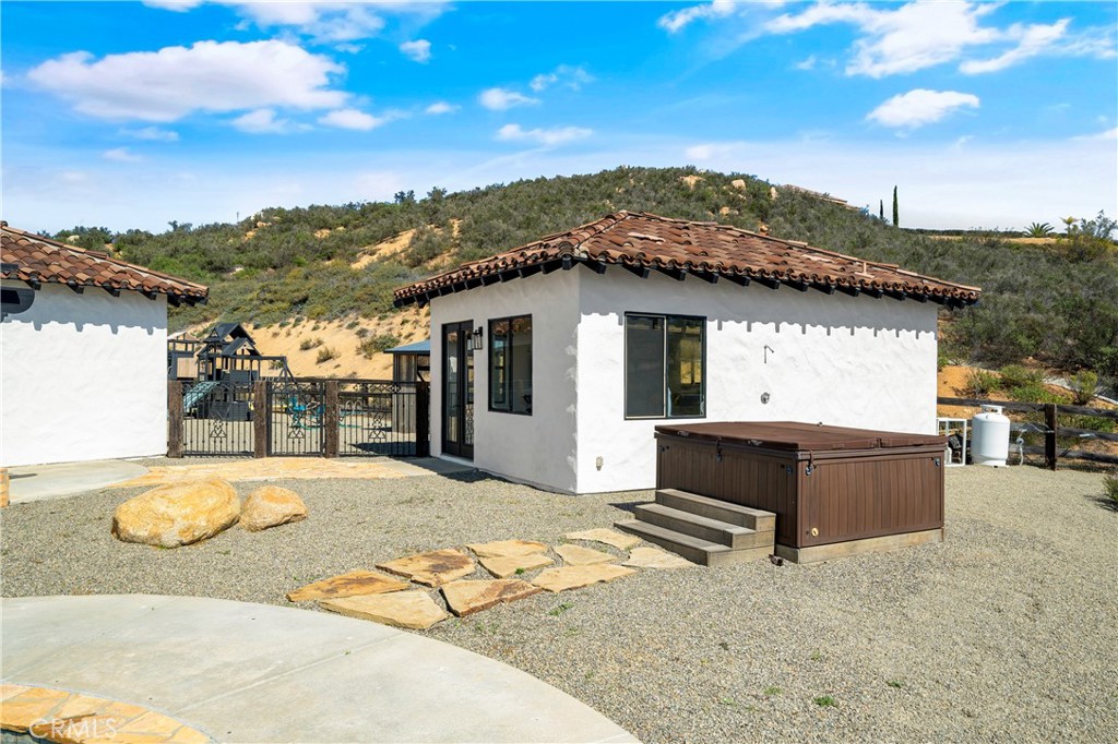 37700 Calle De Lobo