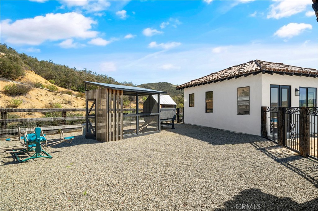 37700 Calle De Lobo