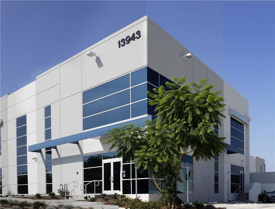 **PLEASE DO NOT DISTURB THE OCCUPANCY**GREAT INDUSTRIAL BUILDING CLASS A FOR DISTRIBUTION OR MANUFACTURING SPACE WITH NEWER BUILT YEAR-2017. PRIME LOCATION NEAR FREEWAY ACCESS, HEAVY POWER, PLENTY OF LOADING OPTIONS: CEILINGS ARE 23-26' HIGH, 5,284 SF OFFICE AND MEZZANINE SPACE, PARKING 110+, 8 DOCK WITH LEVELED, 1 DRIVE IN GROUND. EASY ACCESS TO FWY 5, 605, 105 AND 91 FWY. VALLEY VIEW + ROSECRANS LOCATED IN THE CITY OF SANTA FE SPRINGS, ADJACENT TO LA MIRADA AND FULLERTON.