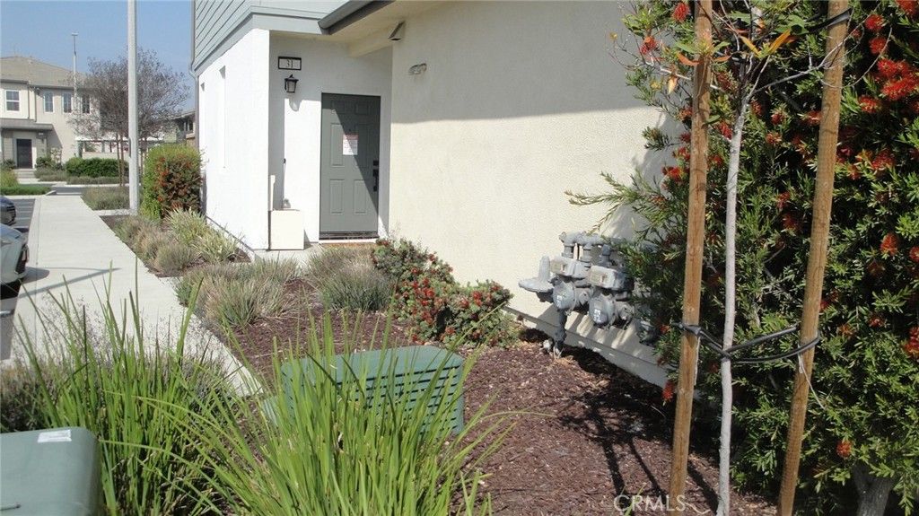 listing image 130725381665183539090