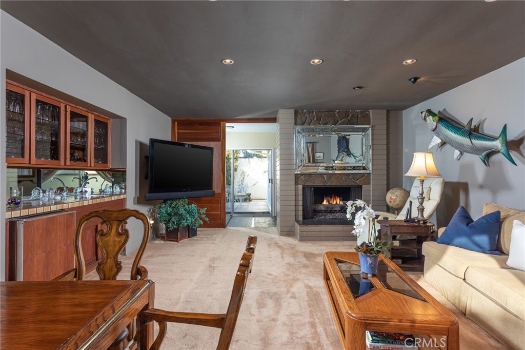 Corona del Mar South of PCH (CDMS) - Residential