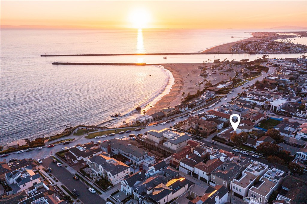 Corona del Mar South of PCH (CDMS) - Residential